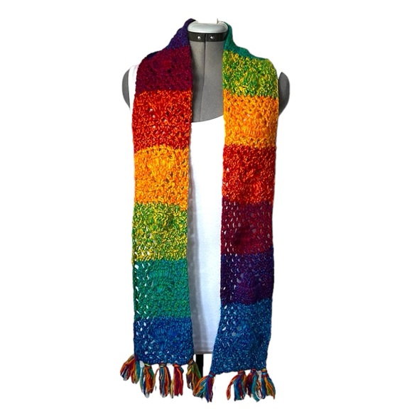 Rainbow wool crochet fringed scarf made in Nepal - Picture 1 of 8